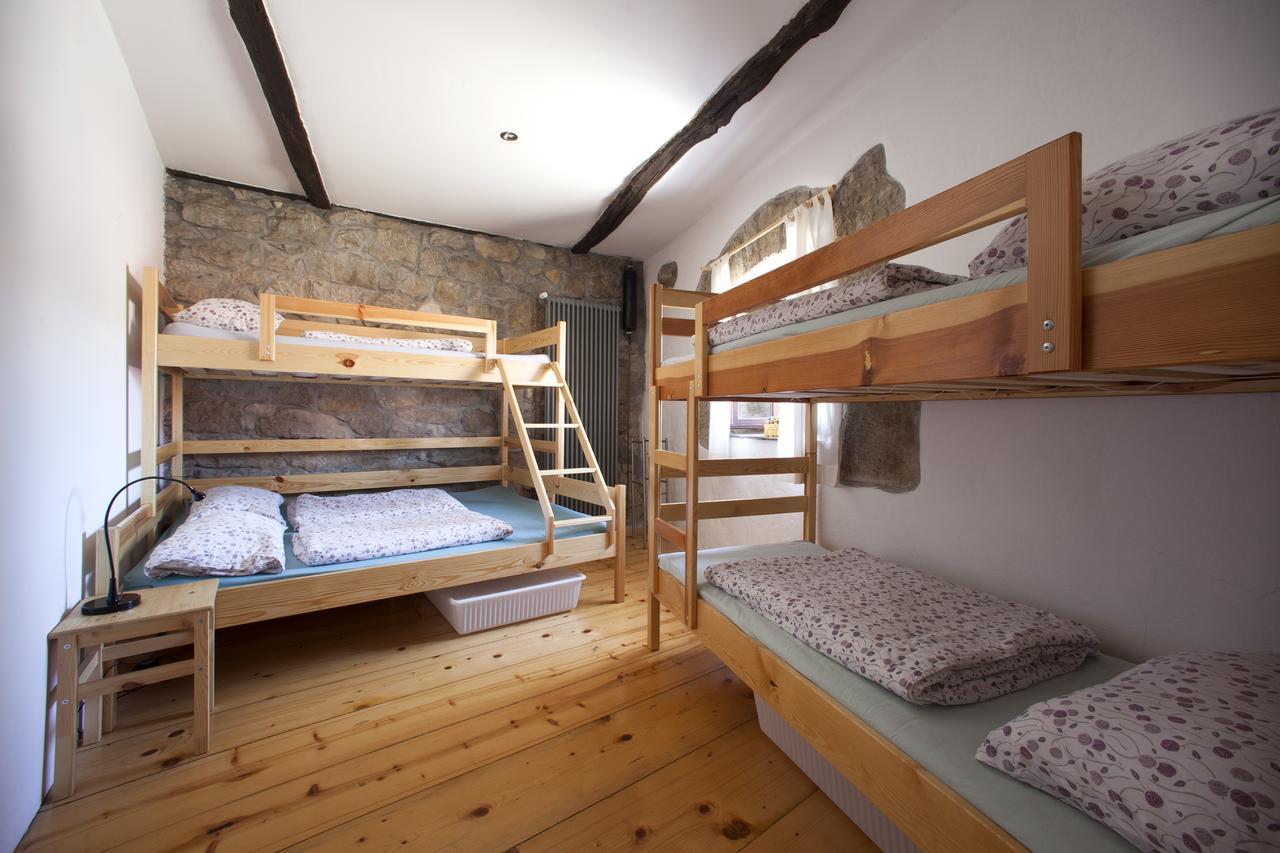 Hostel Xaxid Crni Kal Екстер'єр фото